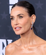 HQ105.jpg