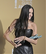 438.jpg