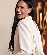 142.jpg