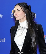 060.jpg